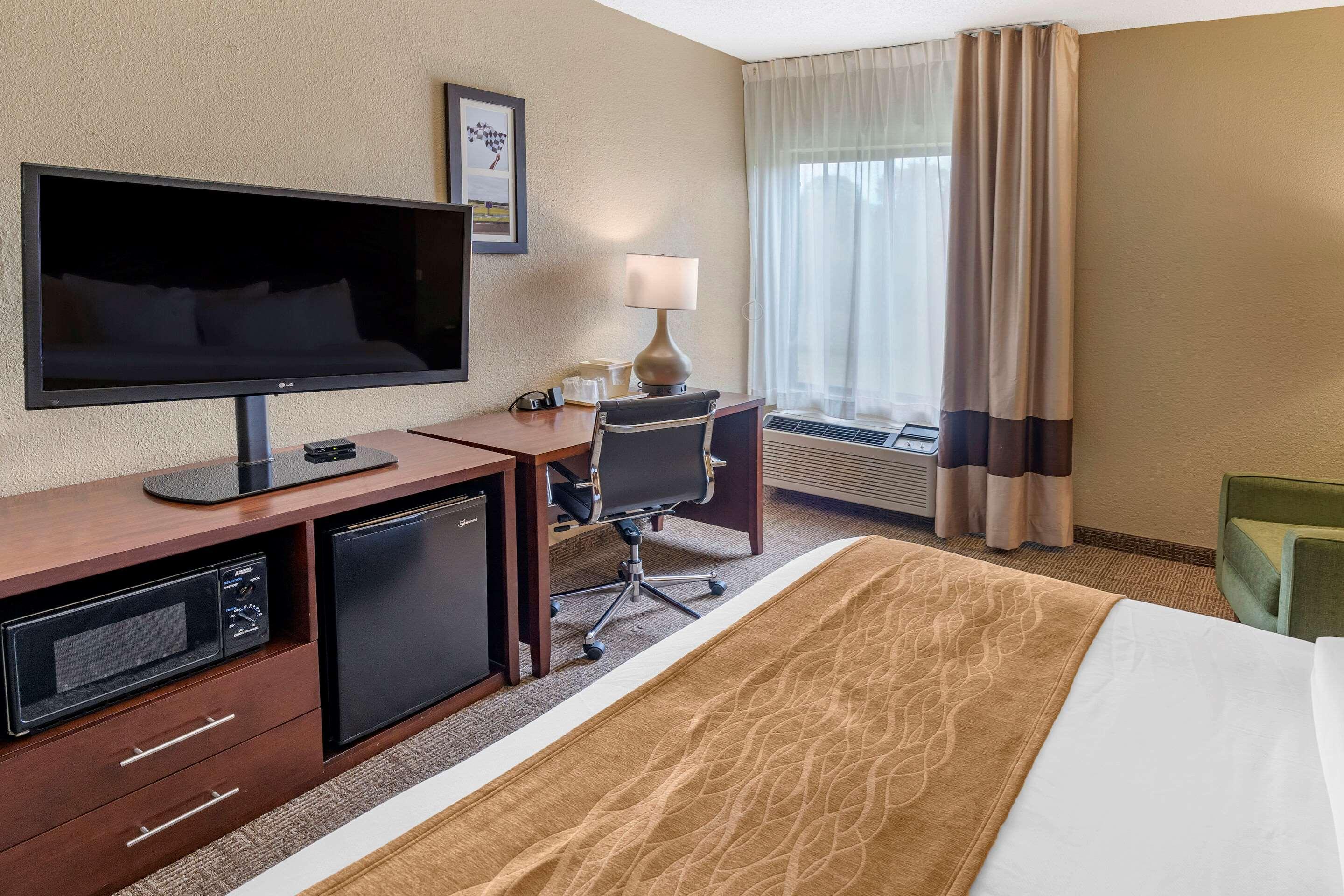 Comfort Inn & Suites Lincoln Exterior photo